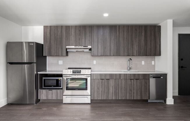 2 beds, 1 bath, 603 sqft, $1,800, Unit 5930-LL4