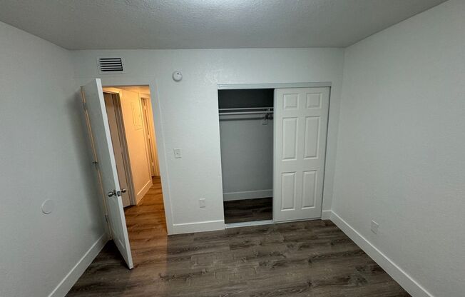 2 beds, 1 bath, 850 sqft, $1,950, Unit F106