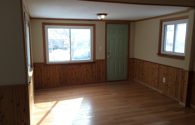 Gorgeous 2 Bedroom House with Massive Two Car Garage! Apply Today!