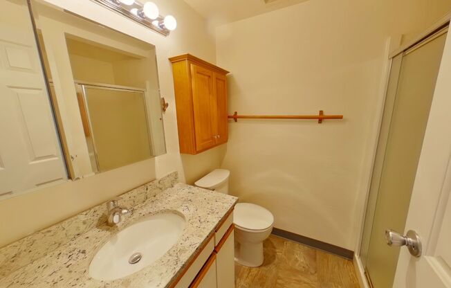 2 beds, 1 bath, $1,580, Unit 1585 Ferry Alley-2