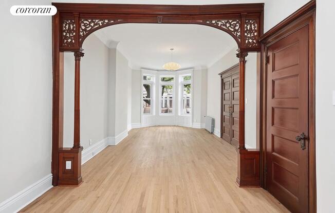 215 BROOKLYN AVE