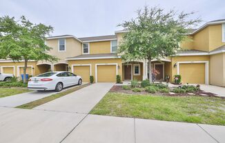 3 beds, 2.5 baths, $2,200