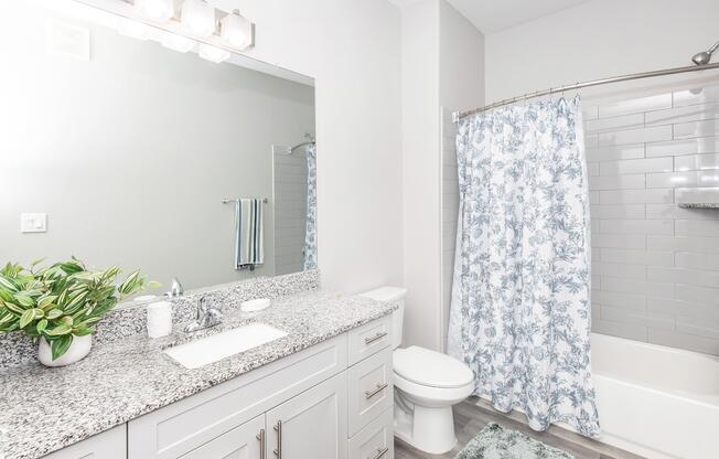 2 beds, 2 baths, 935 sqft, $1,375