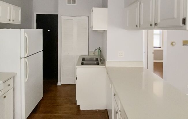 1 bed, 1 bath, 664 sqft, $2,095, Unit 3714-402