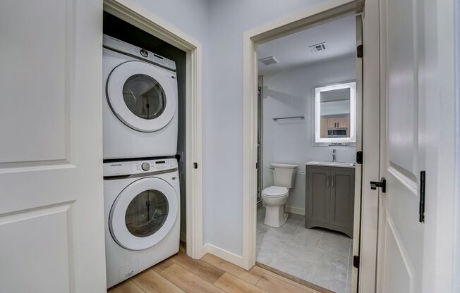 1 bed, 1 bath, 700 sqft, $1,800, Unit 106