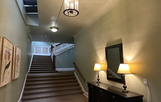 Katherine Apartments