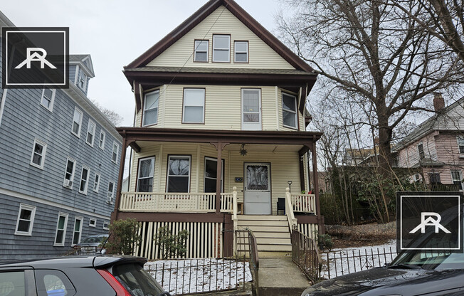 1 WOODSTOCK AVE