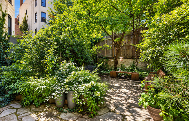 350 CONVENT AVE
