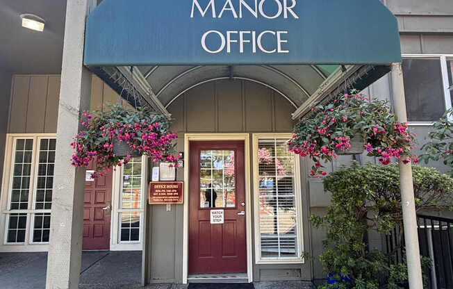 Welcome to Georgetown Manor Apartments