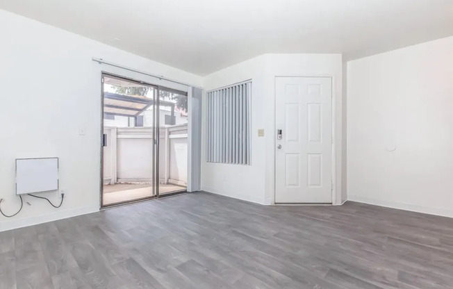 2 beds, 1 bath, 700 sqft, $899, Unit 146