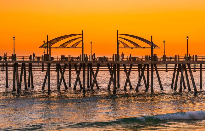 4 beds, 4 baths, $6,500, Unit #B