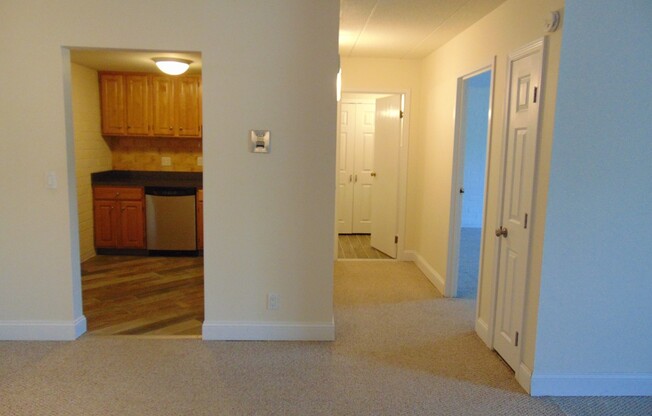 1 bed, 1 bath, 896 sqft, $2,000, Unit A21