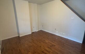 Cozy 2 Bedrooms 1 Bathroom
