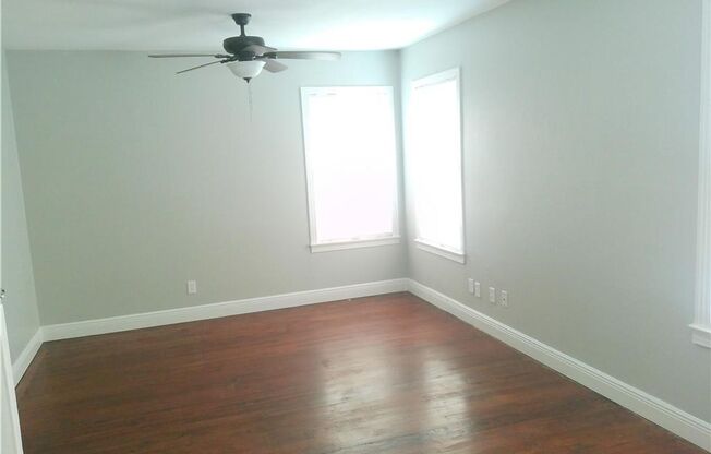 3921 Chestnut A - 2/Bed 1/Bath - $1425/month