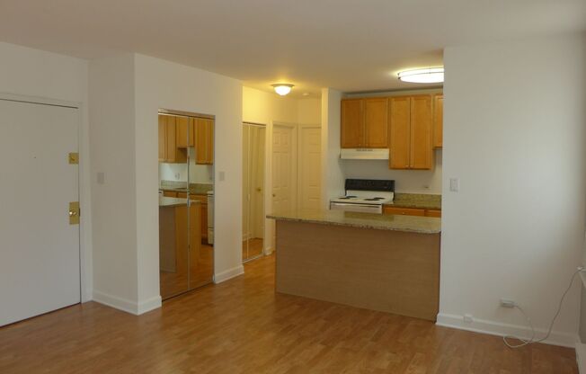 808-12 W Junior Terrace