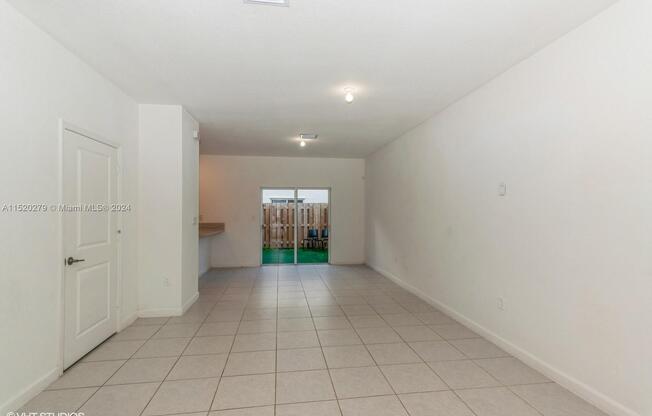 2675 SE 12 ST