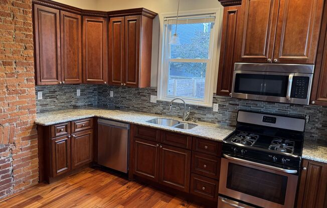 2 Bedroom, 1 Bath Townhome in trendy Lawrenceville. Convenient!