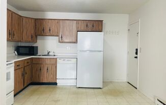 2 beds, 1 bath, 826 sqft, $2,085, Unit #11, 250 Nesmith St