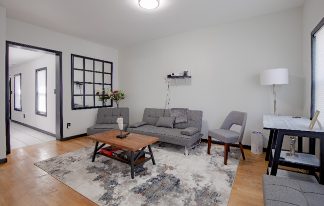 3009 S FARRELL