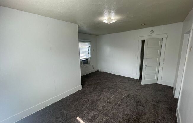 3rd st 3921