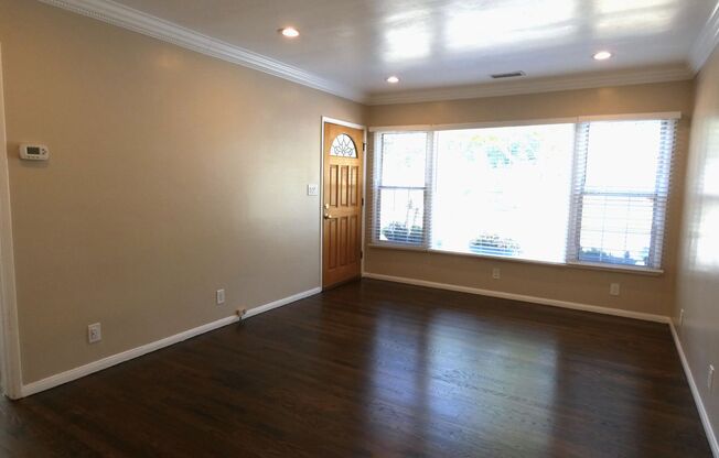 *Available NOW  in Lakewood!*