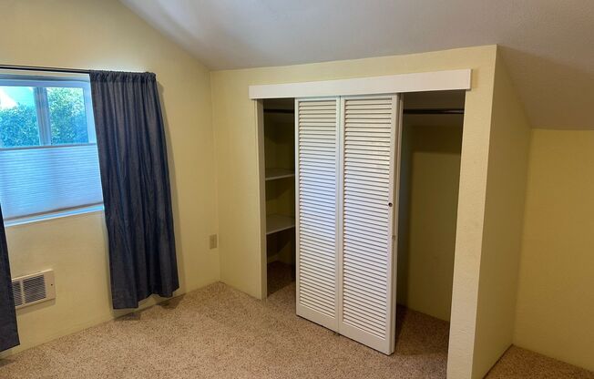 1 bed, 1 bath, $1,395, Unit 1548 Lincoln St. - B