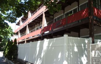 Leschi View Apartments