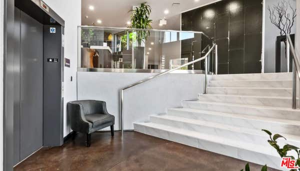 1 bed, 1 bath, 1,050 sqft, $3,100, Unit 426