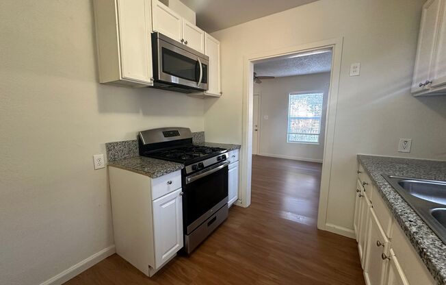 2 beds, 1 bath, $1,795