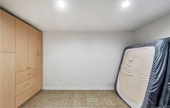 6735 Elmer Ave.