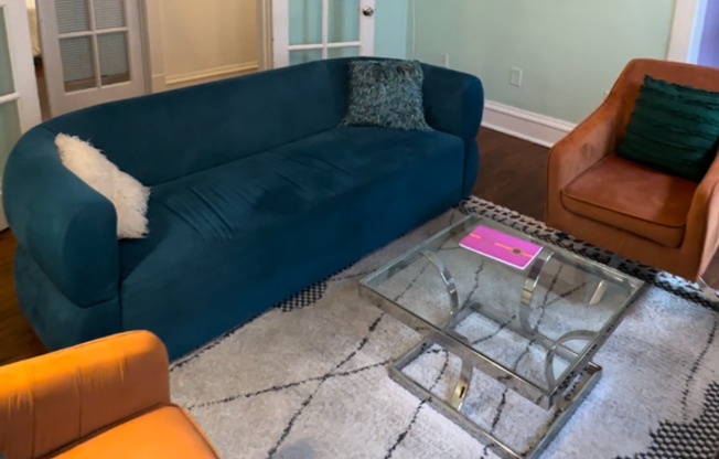 4 beds, 2 baths, 1,750 sqft, $3,900, Unit Apt 3