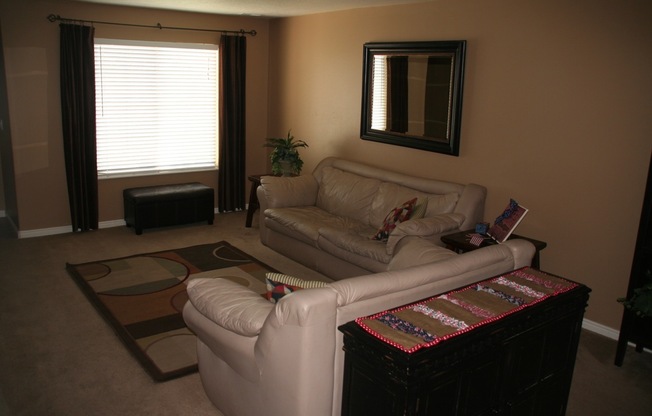 4 Bed/3 Bath by Geneva Rd in Provo
