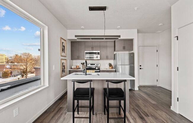 1 bed, 1 bath, 673 sqft, $1,649, Unit 105