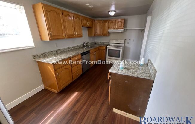 2 beds, 1 bath, 800 sqft, $1,149, Unit 4626 Carnegie Tech St #2