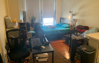 1132 COMMONWEALTH AVE