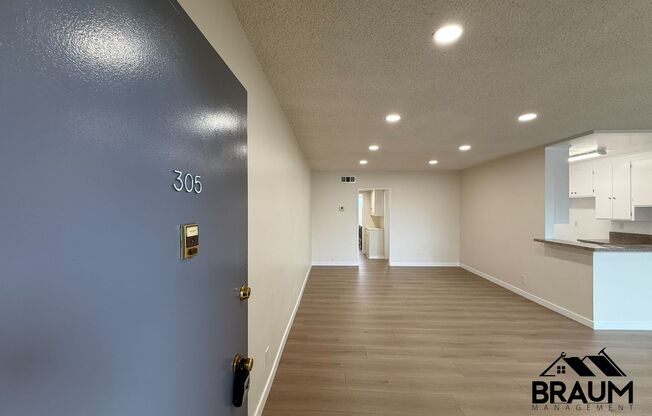 6041 WHITSETT