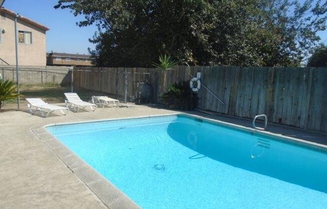 1811 Lacey St. #22 -Townhouse Apartment