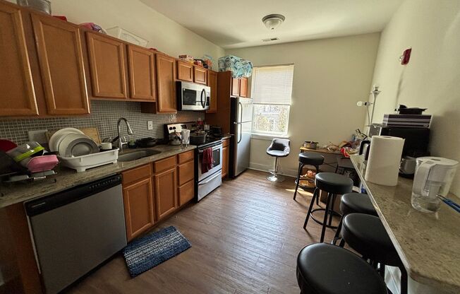 3 beds, 3 baths, 823 sqft, $1,895, Unit Unit 19
