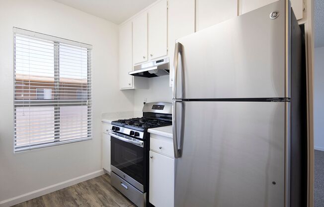 Trade Winds Apartments