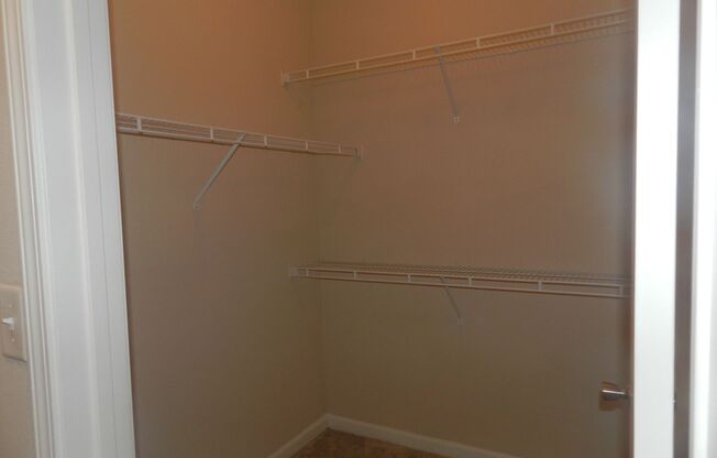 2 beds, 2 baths, 985 sqft, $1,305, Unit 1204