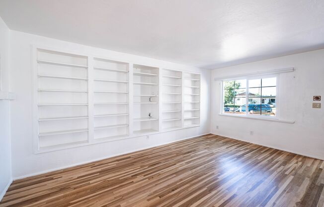 1 MO. FREE RENT! Charming Midtown Santa Fe Home with Yard & Garage