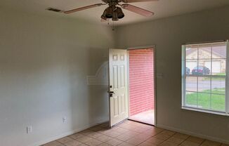 3 beds, 2 baths, $1,295