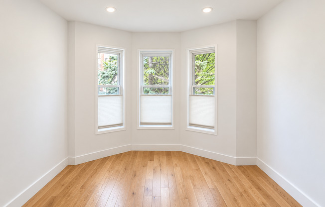 366 E 26 ST