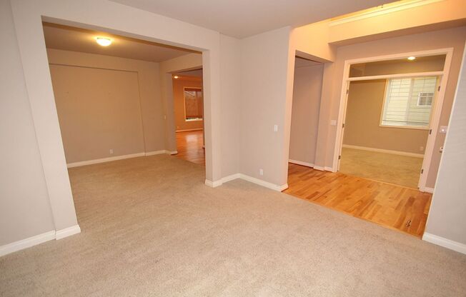 4 BEDROOM WOODBRIDGE REDMOND HOME FOR RENT WITH 2 CAR GARAGE!