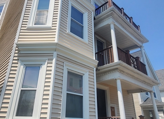 26 BUTTONWOOD ST