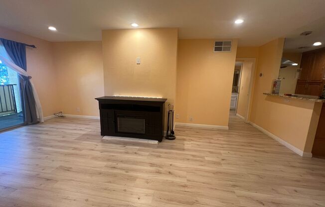 Completely remodeled gated community 1 bedroom/1 ba condo $2250