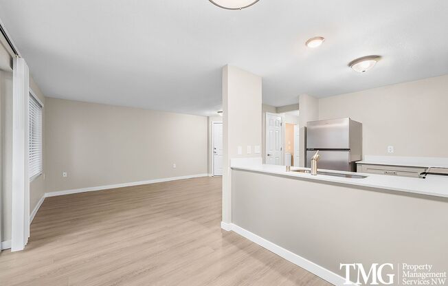 1 bed, 1 bath, 735 sqft, $1,565, Unit C36