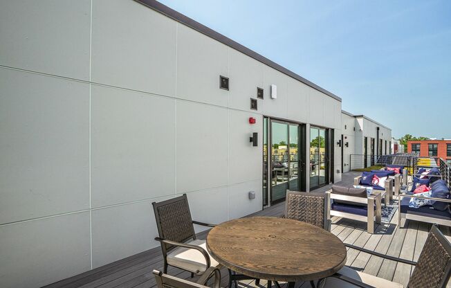 1 bed, 1 bath, 150 sqft, $1,350