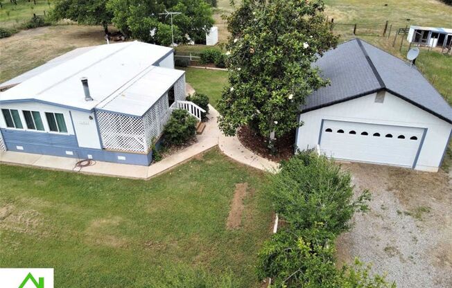 5182 Poplar Ave - Cozy Country Home with Fenced Yard