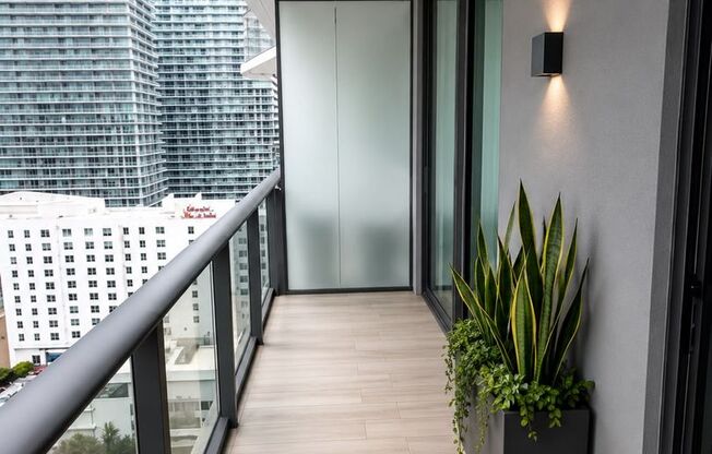 Beautiful 1 bed/1.5 baths + DEN unit at Dua Residences